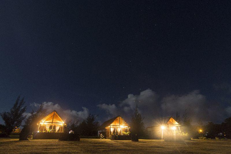 Pacific Bungalows Ханга Роа Екстериор снимка